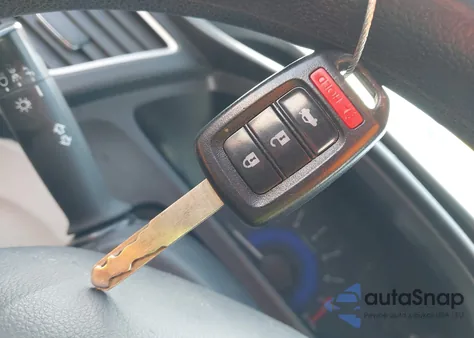 2014 Honda Civic Lx z USA, uszkodzony, nr VIN 19XFB2F56EE228330